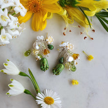 Load image into Gallery viewer, Daisy
