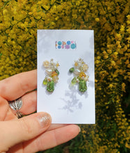 Load image into Gallery viewer, Daisy
