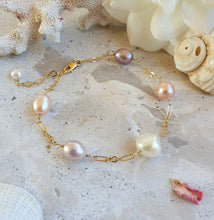 Load image into Gallery viewer, Pearl Bracelet
