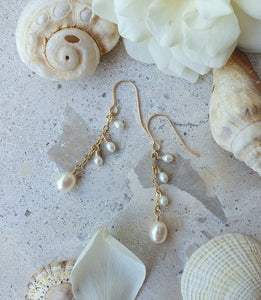 Tiny Chain Pearls in Gold